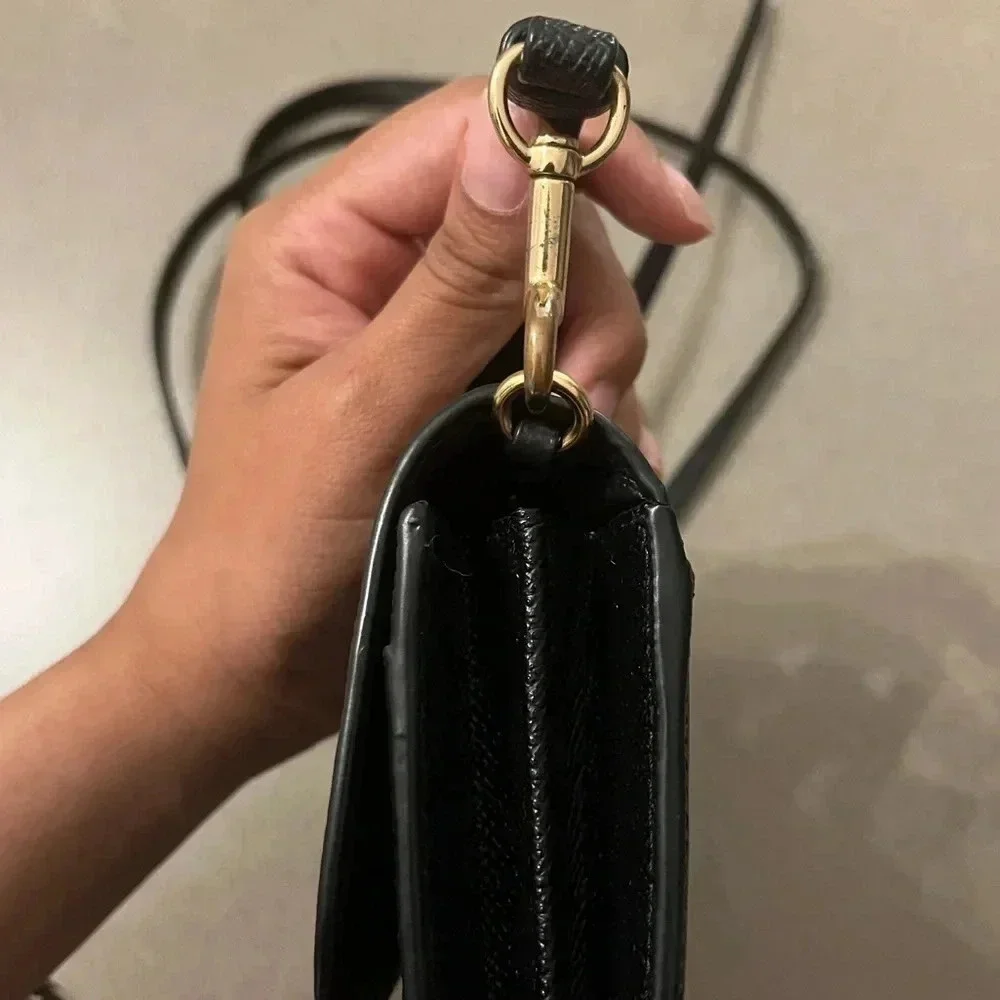 Coach Twist Lock
